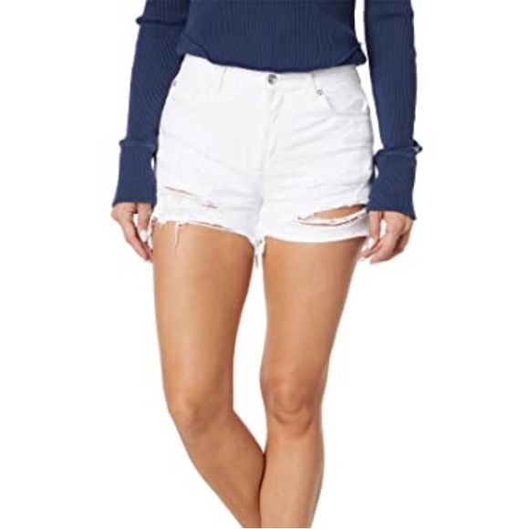 Free People Pants - 💥1 hour sale. Free People, Mid-rise distressed shorts, optic white